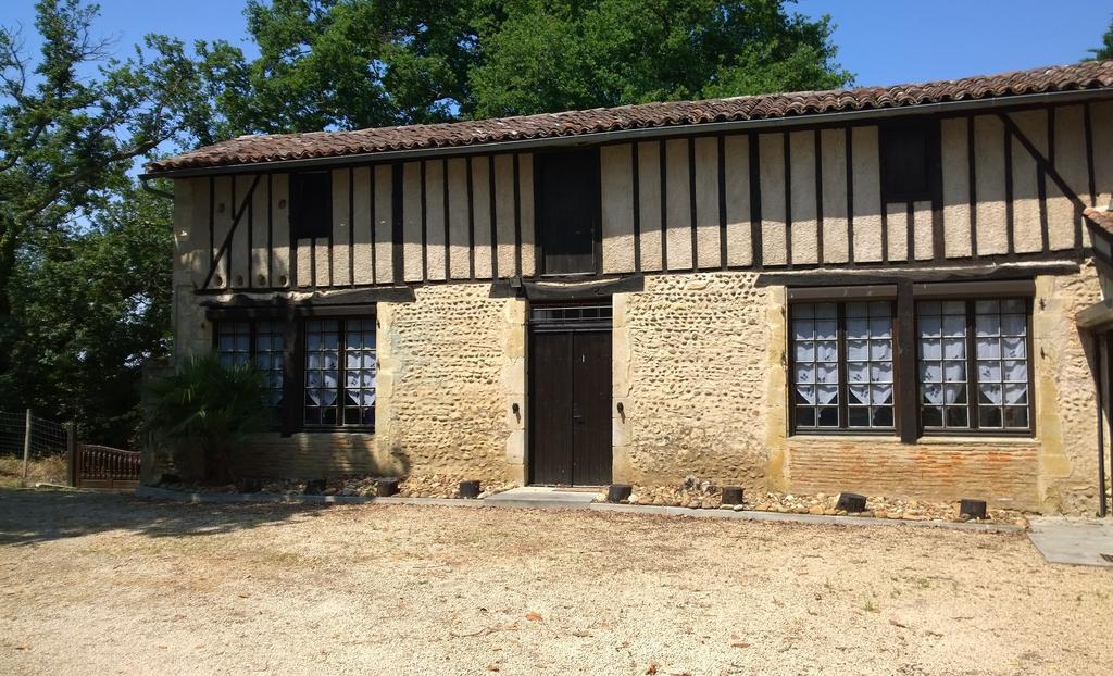 Les Gites De Castera Aire-sur-lʼAdour Εξωτερικό φωτογραφία